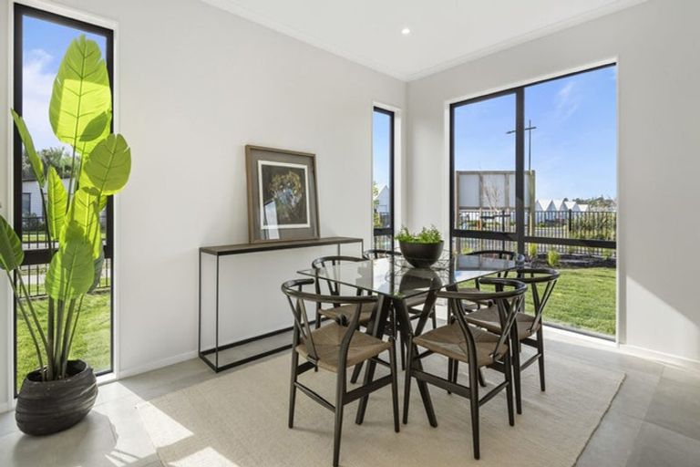 Photo of property in 2 Owen Chapman Drive, Red Beach, 0932