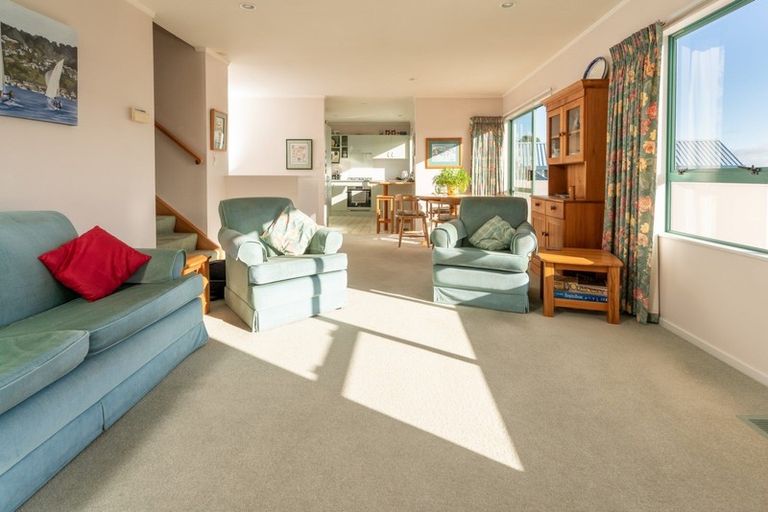 Photo of property in 83f2 Townsend Road, Miramar, Wellington, 6022