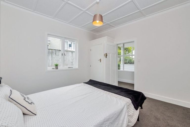 Photo of property in 21 Glendale Road, Glen Eden, Auckland, 0602