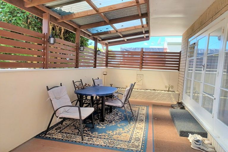 Photo of property in 22 Lee Street, Te Puke, 3119