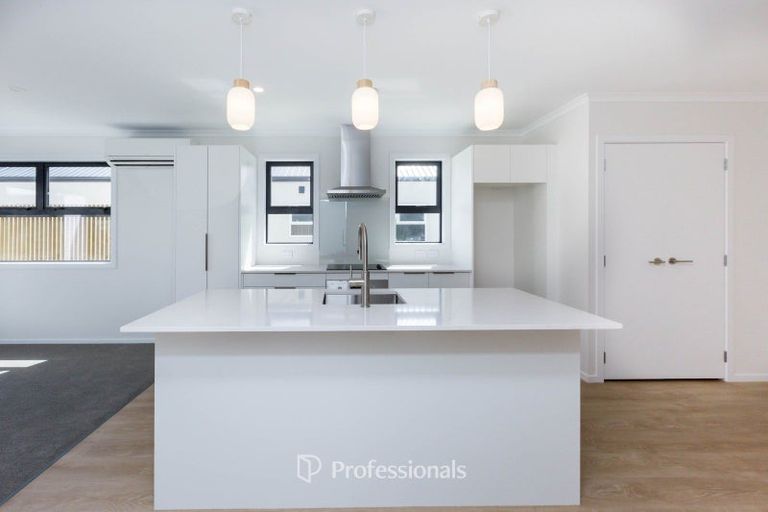 Photo of property in 63a Golders Road, Elderslea, Upper Hutt, 5018