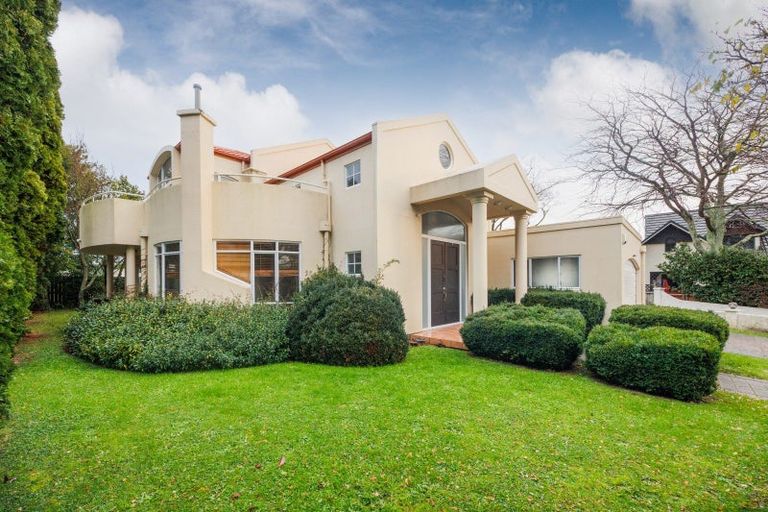 Photo of property in 5 Balcairn Place, Terrace End, Palmerston North, 4410