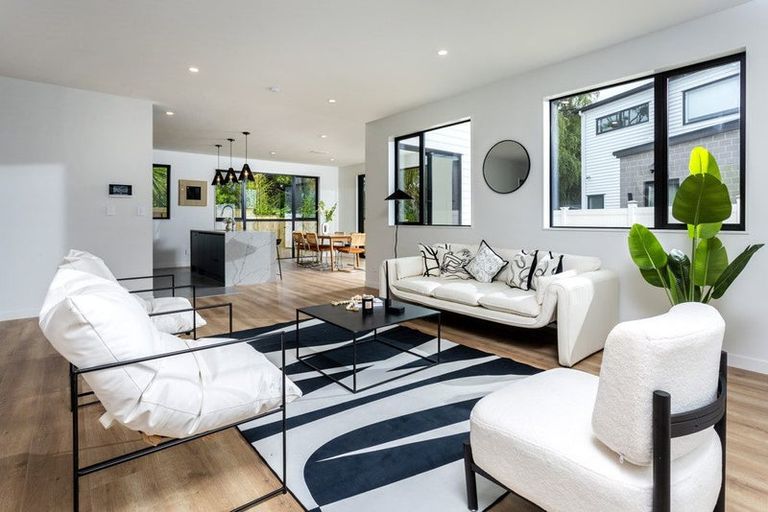 Photo of property in 23a Glenvar Road, Torbay, Auckland, 0630