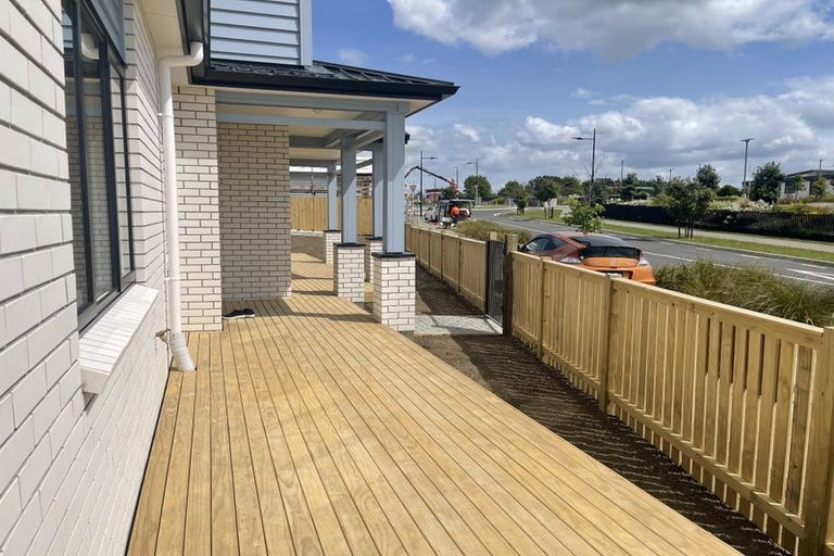 Photo of property in 46 Auranga Drive, Karaka, 2113