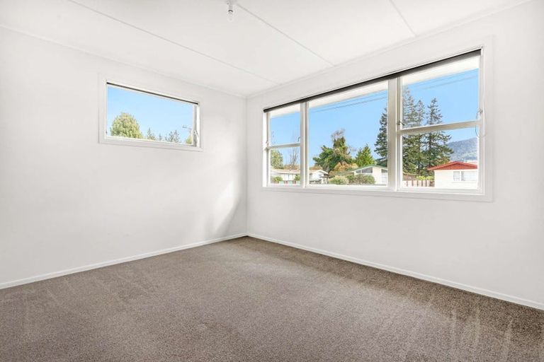 Photo of property in 44 Martin Street, Utuhina, Rotorua, 3015