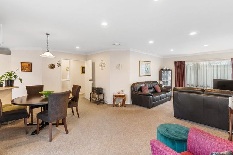 Photo of property in 2/16 Travers Place, Northpark, Auckland, 2013