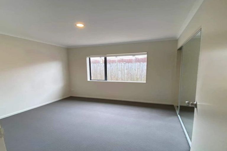 Photo of property in 24 Donegal Park Drive, Flat Bush, Auckland, 2019