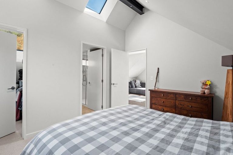 Photo of property in 12 Crow's Nest Road, Arthurs Point, Queenstown, 9371