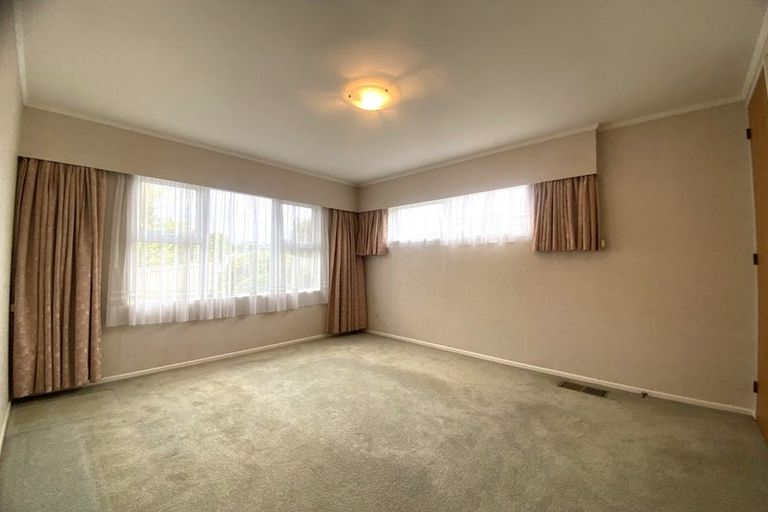 Photo of property in 4 Windermeer Grove, Churton Park, Wellington, 6037
