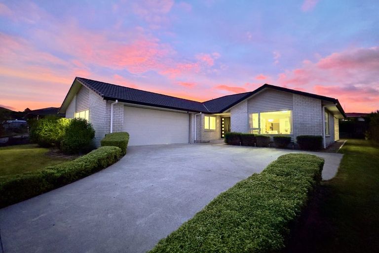 Photo of property in 41 Hamon Place, Pukehangi, Rotorua, 3015