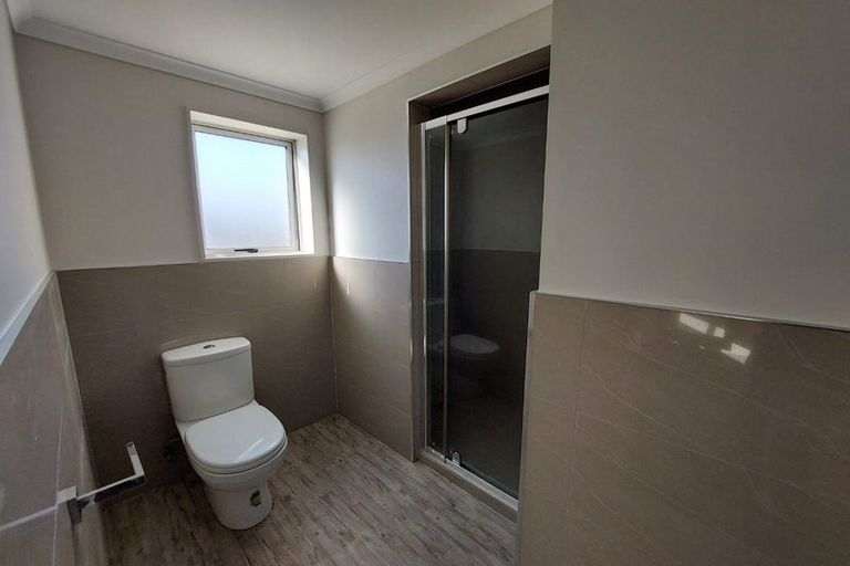 Photo of property in 3/4 Wallson Crescent, Wiri, Auckland, 2104