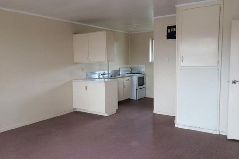 Photo of property in 10/90 Kenderdine Road, Papatoetoe, Auckland, 2025