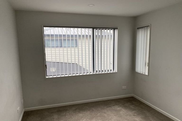 Photo of property in 148 Hobsonville Road, Hobsonville, Auckland, 0618