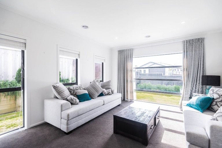 Photo of property in 11 Bickerton Rise, Churton Park, Wellington, 6037