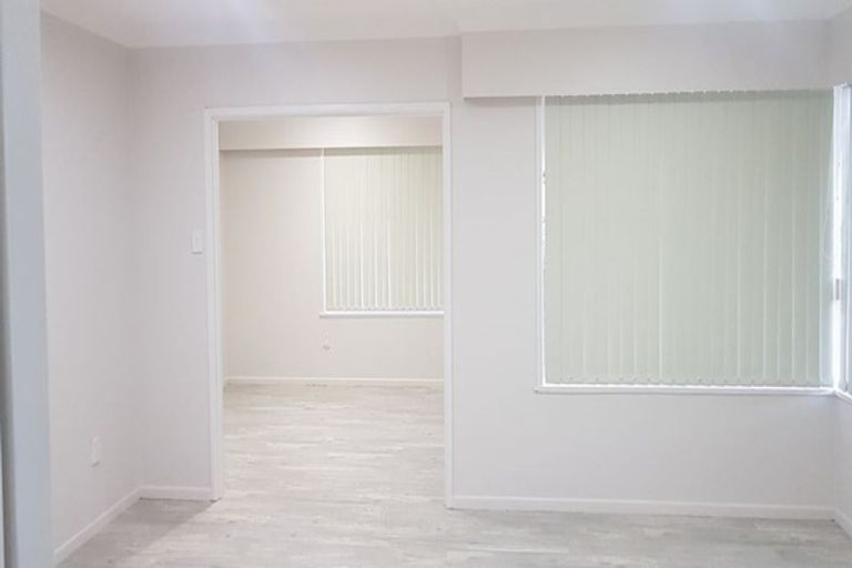 Photo of property in 27a Manuroa Road, Takanini, 2112