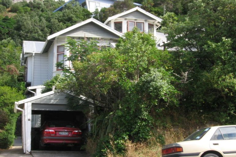 Photo of property in 10 Severn Street, Island Bay, Wellington, 6023