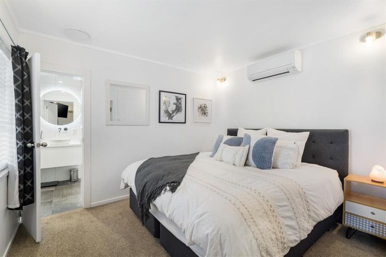 Photo of property in 1/131 Glamorgan Drive, Torbay, Auckland, 0630