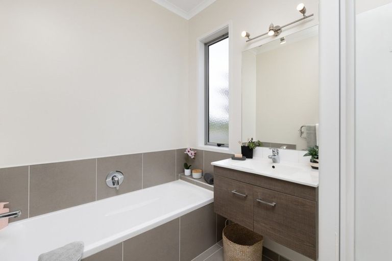 Photo of property in 1 Lanyard Street, Pyes Pa, Tauranga, 3112