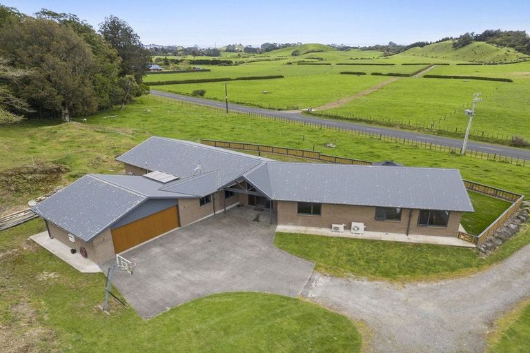 Photo of property in 130 Hurworth Road, Hurworth, New Plymouth, 4371