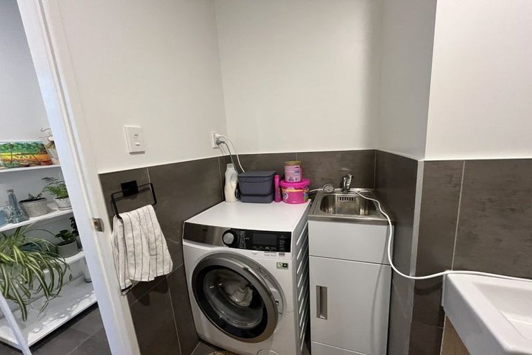 Photo of property in 15b Waka Ama Road, Karaka, Papakura, 2113