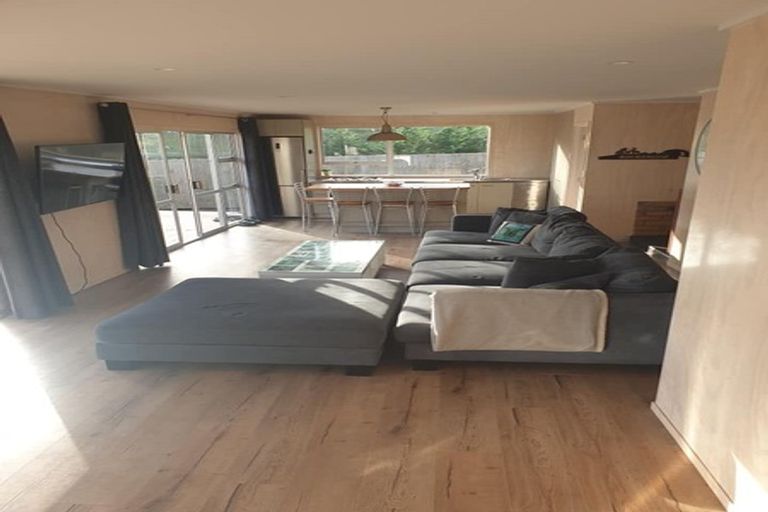 Photo of property in 1 Hilldale Crescent, Kuaotunu West, Whitianga, 3592