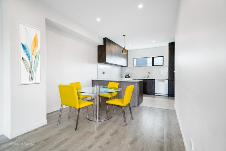 Photo of property in 19 Taipahitini Road, Rosehill, 2113