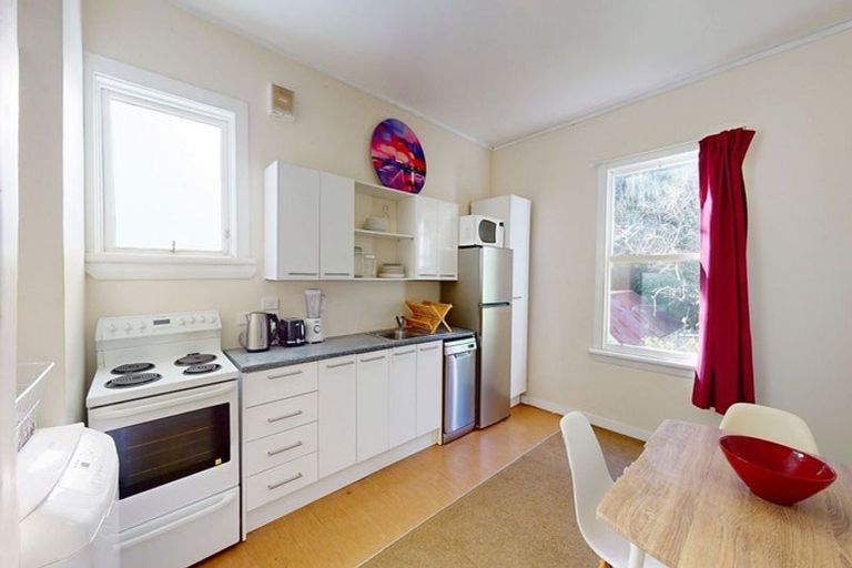 Photo of property in 30 Devon Street, Aro Valley, Wellington, 6021