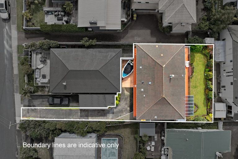 Photo of property in 1/67 Seaview Road, Castor Bay, Auckland, 0620