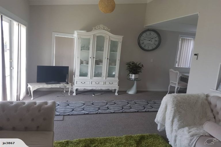 Photo of property in 80a Henwood Road, Paraite, New Plymouth, 4372
