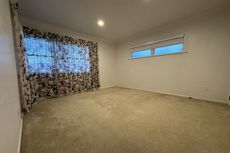 Photo of property in 42 Hilling Street, Titirangi, Auckland, 0604
