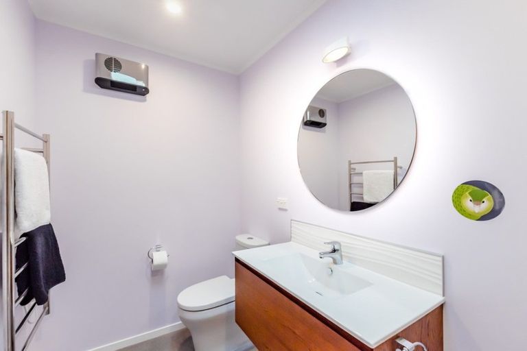 Photo of property in 9 Iti Grove, Waikanae, 5036