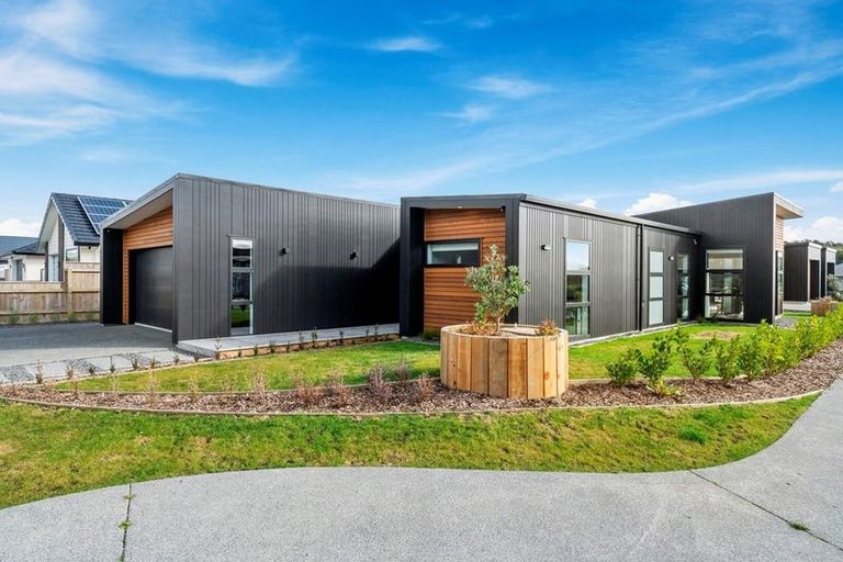 Photo of property in 2 Paioke Street, Waikanae, 5036