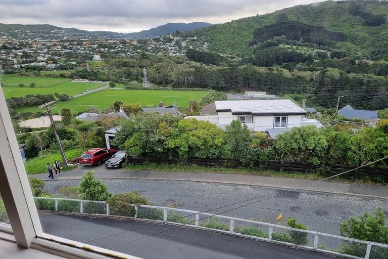 Photo of property in 12 Huntingdon Street, Northland, Wellington, 6012