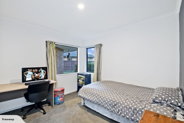 Photo of property in 8 Monet Vale, Rolleston, 7614