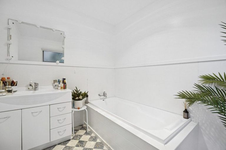 Photo of property in 213 Somerville Street, Shiel Hill, Dunedin, 9013