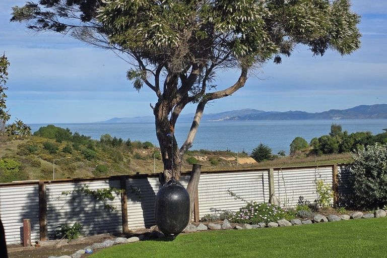 Photo of property in 92 Churchill Street, Kaikoura, 7300