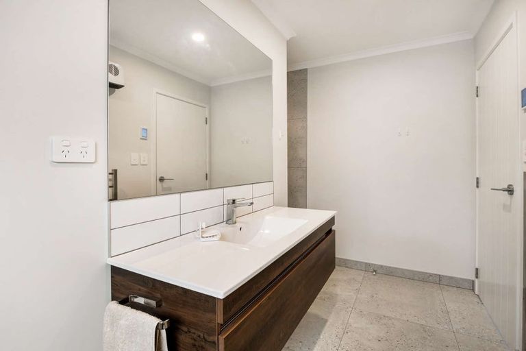 Photo of property in 34 Tirimoana Place, Otamatea, Whanganui, 4501