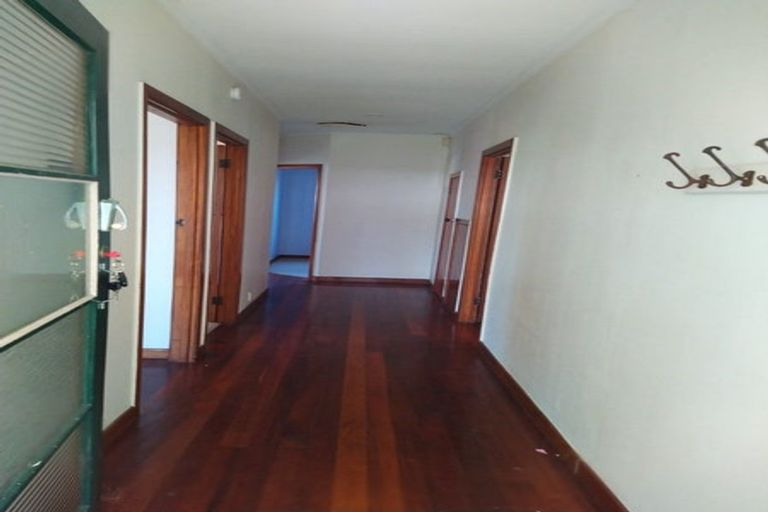 Photo of property in 17 Boyd Avenue, Mangere Bridge, Auckland, 2022