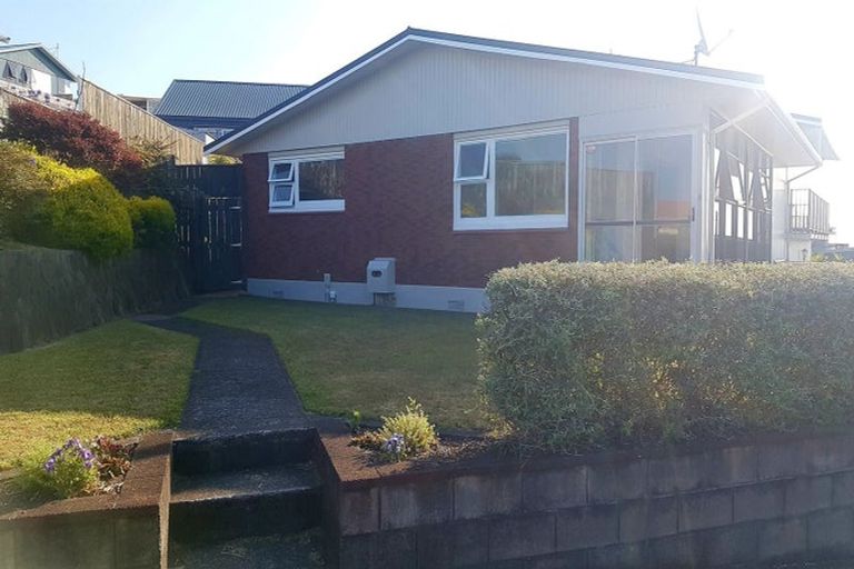 Photo of property in 32 Crownhill Street, Spotswood, New Plymouth, 4310