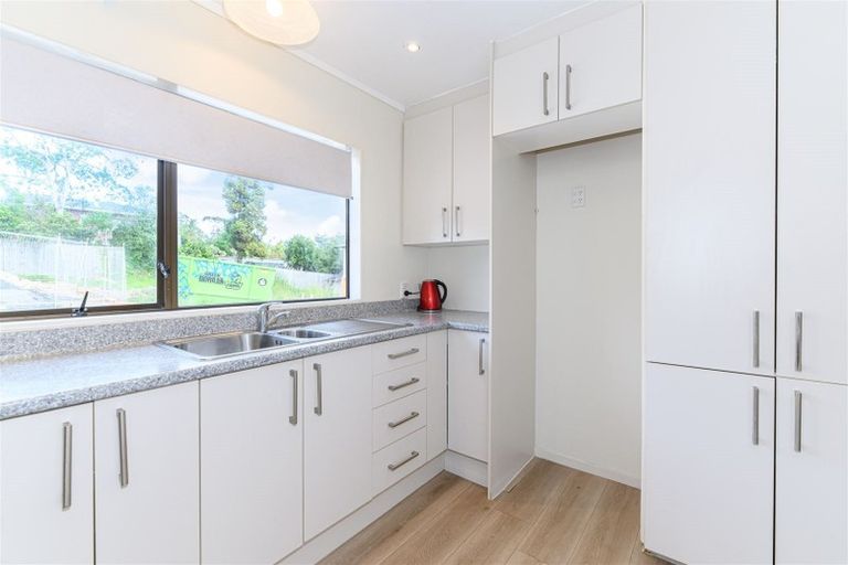 Photo of property in 2/38 Leo Street, Glen Eden, Auckland, 0602
