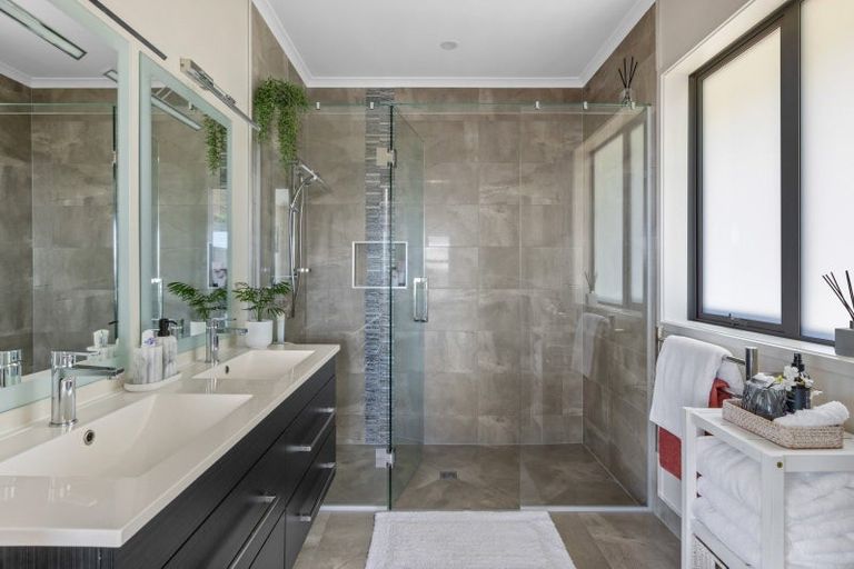 Photo of property in 15 Woodridge Drive, Stanmore Bay, Whangaparaoa, 0932
