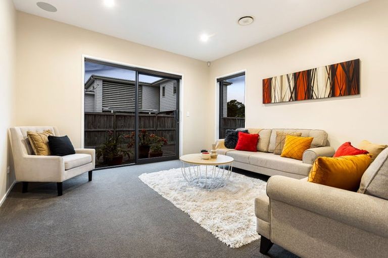 Photo of property in 60 Pohutukawa Parade, Riverhead, 0820