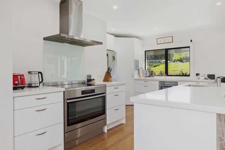 Photo of property in 30 Takarau Gorge Road, Ohariu, Wellington, 6037