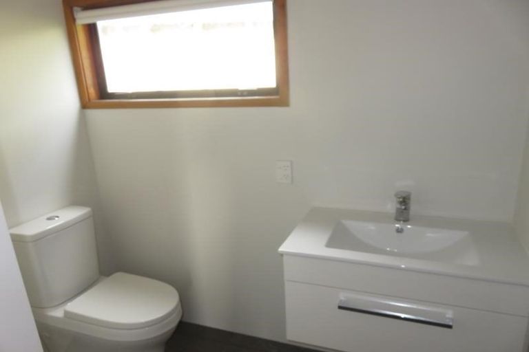 Photo of property in 76 Ranui Crescent, Khandallah, Wellington, 6035