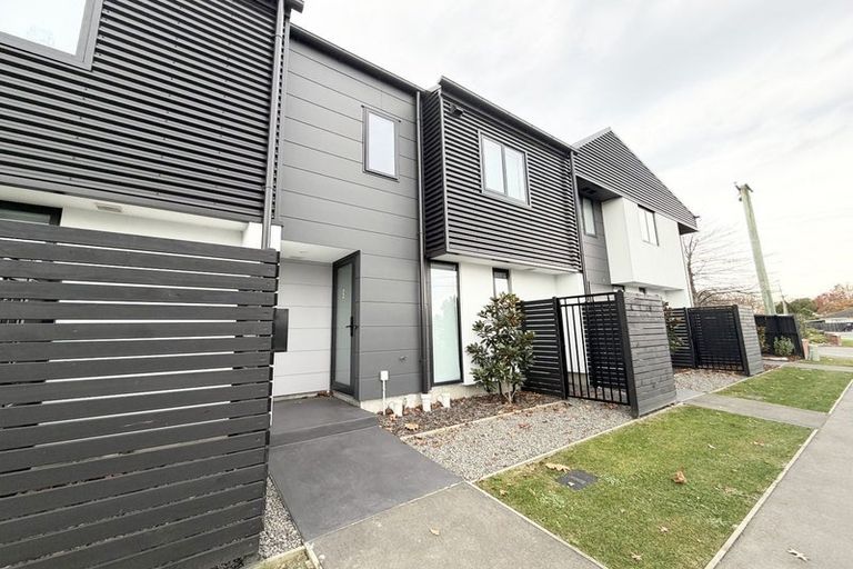Photo of property in 3/43 New Brighton Road, Shirley, Christchurch, 8061