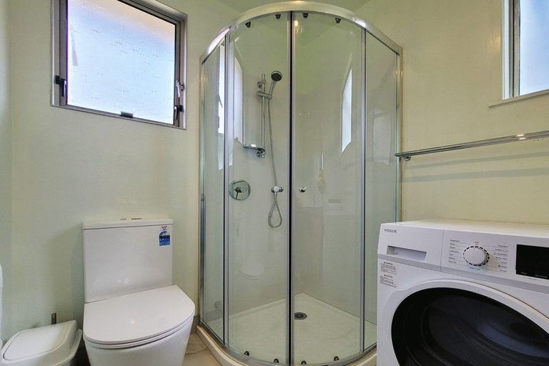 Photo of property in 4 Beverley Road, Stanmore Bay, Whangaparaoa, 0932