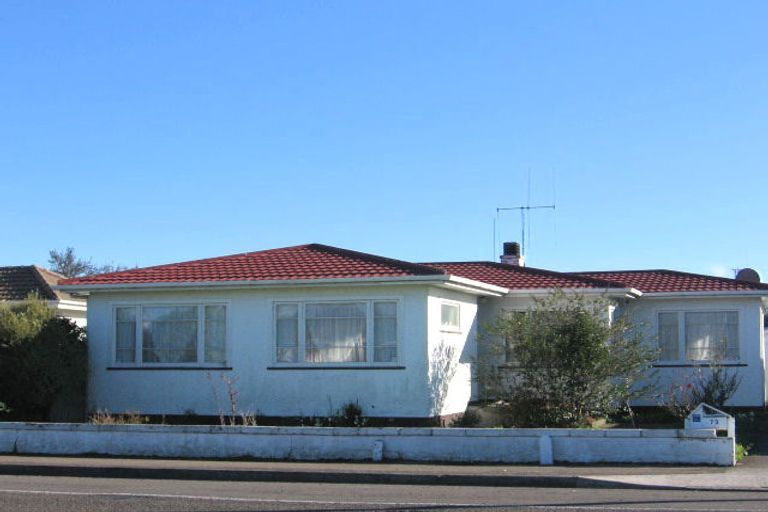Photo of property in 73 Featherston Street, Takaro, Palmerston North, 4412