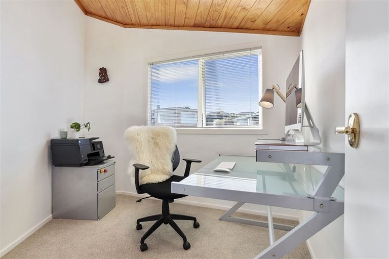 Photo of property in 66 Mcbreen Avenue, Northcote, Auckland, 0627