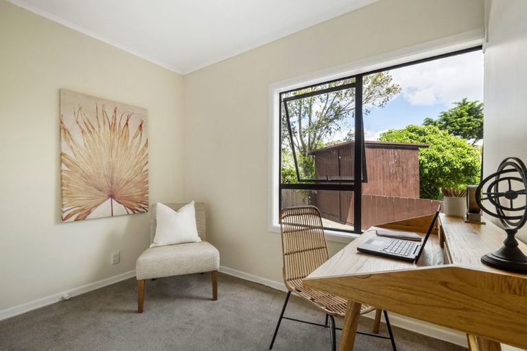 Photo of property in 254a East Coast Road, Forrest Hill, Auckland, 0620