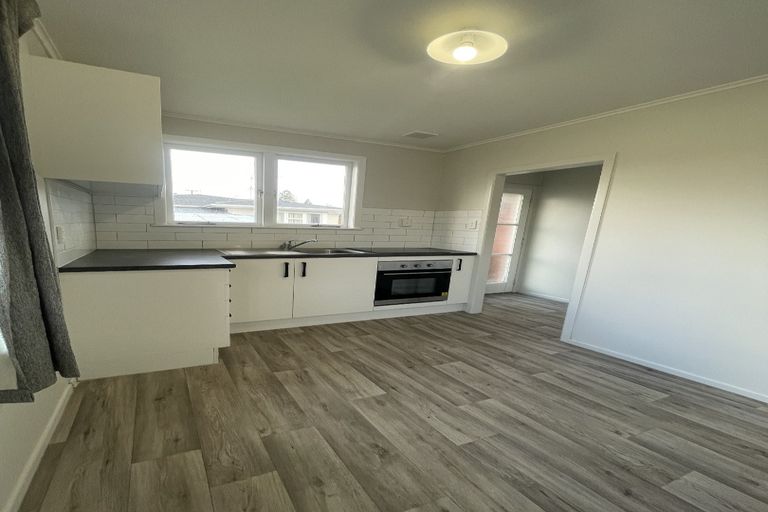 Photo of property in 1/42-44 Opaheke Road, Opaheke, Papakura, 2113